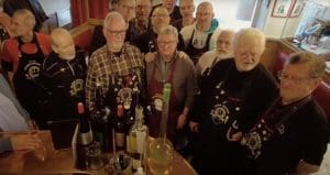 Lire la suite à propos de l’article Les Francs-Mâchons Lyonnais : Gardiens d&rsquo;une tradition gastronomique