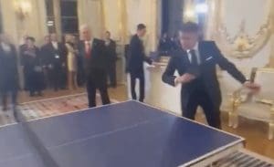 Lire la suite à propos de l’article Emmanuel Macron surpasse Alexis Lebrun au Tennis de table