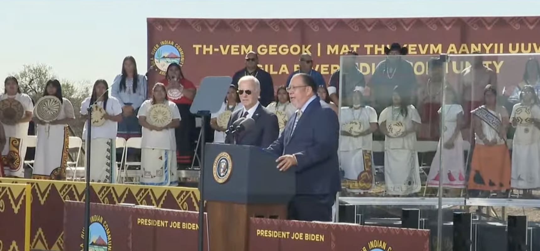 You are currently viewing États-Unis : Les excuses intéressées des Démocrates aux peuples amérindiens durant la campagne présidentielle