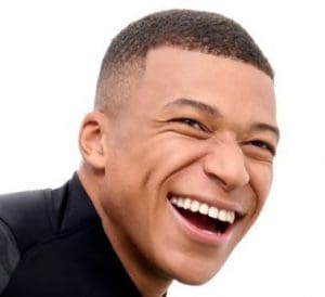 Lire la suite à propos de l’article Kylian Mbappé absent mais présent : Un message pour soutenir les Bleus face à l&rsquo;Italie