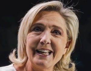 Lire la suite à propos de l’article Marine Le Pen dénonce une « volonté de l’exclure de la vie politique » après la peine d’inéligibilité requise