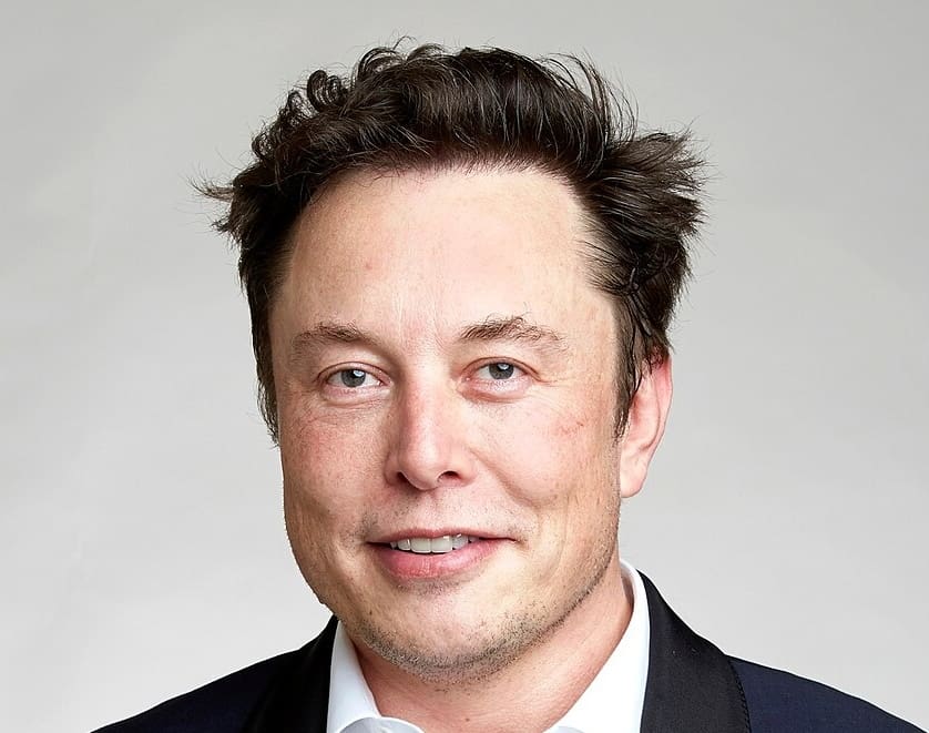 You are currently viewing Notre-Dame : Quand Elon Musk ruine le plan de communication d&rsquo;Emmanuel Macron