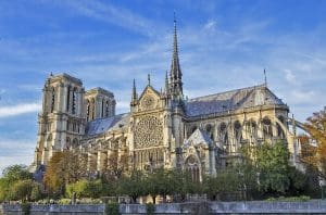 Lire la suite à propos de l’article Notre-Dame de Paris : Le rôle des donateurs américains et d&rsquo;entités proche du FEM dans la rénovation de la cathédrale