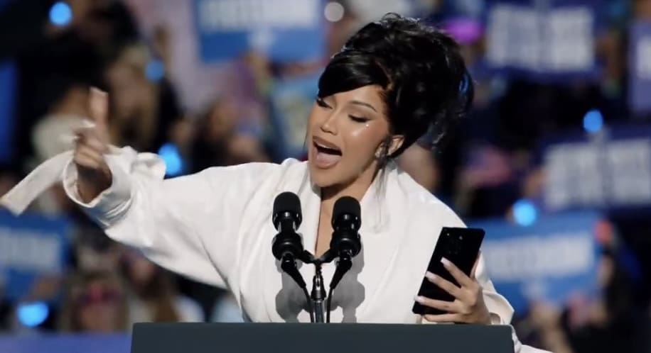 You are currently viewing Présidentielle américaine : Cardi B soutient Kamala Harris et mobilise le public lors d&rsquo;un meeting dans le Wisconsin