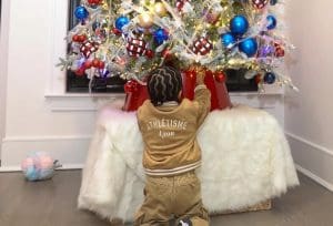 Lire la suite à propos de l’article Cardi B : la veste de son fils “Athlétisme Lyon” devient virale