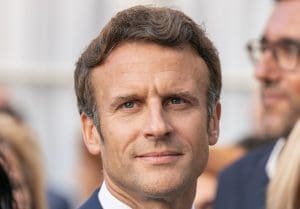Lire la suite à propos de l’article Emmanuel Macron accusé de propos racistes : la polémique enfle après une enquête du « Monde »