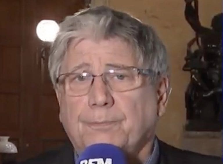 Lire la suite à propos de l’article LFI annonce vouloir censurer Bayrou et demande la démission de Macron