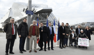 Lire la suite à propos de l’article Lyon : La Ville inaugure le parvis Judith Heumann en hommage à la militante américaine pour les droits des handicapés
