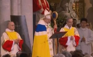 Lire la suite à propos de l’article Notre-Dame de Paris : La tenue colorée de l’archevêque critiquée par les internautes