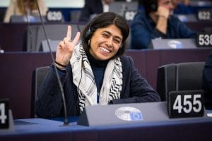 Lire la suite à propos de l’article Boualem Sansal : Rima Hassan vote contre la résolution du Parlement européen