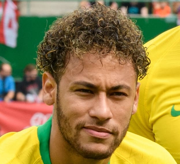 You are currently viewing Foot : Neymar officialise son retour à Santos et enflamme le Brésil