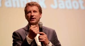 Lire la suite à propos de l’article Paris : Yannick Jadot, un candidat écolo contesté aux municipales, bouscule la primaire