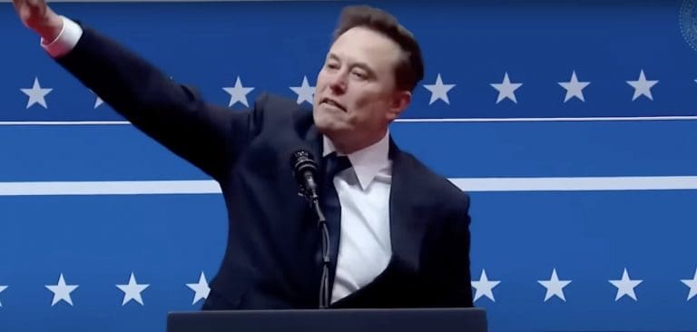 Lire la suite à propos de l’article Washington : Elon Musk dément toute intention fasciste après un geste controversé lors d’un meeting de Trump