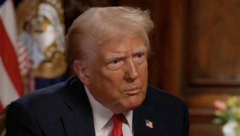 Lire la suite à propos de l’article États-Unis : Donald Trump suggère que l&rsquo;Ukraine « pourrait être russe un jour »