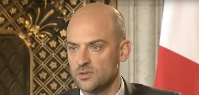 Lire la suite à propos de l’article Jean-Noël Barrot : Le ministre des Affaires étrangères qui défie les Etats-Unis et la Russie