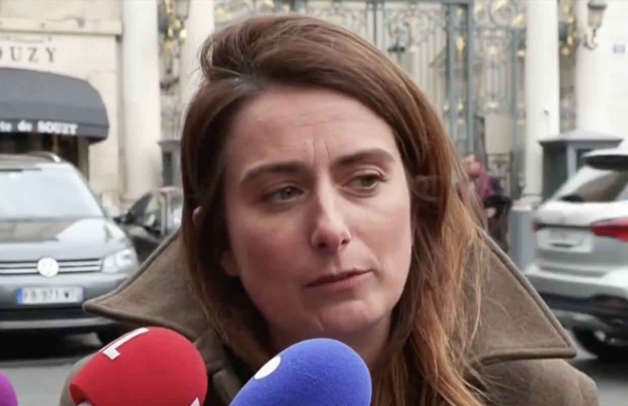 You are currently viewing Macron réunit les chefs de parti sur l’Ukraine, divisions sur l’envoi de troupes