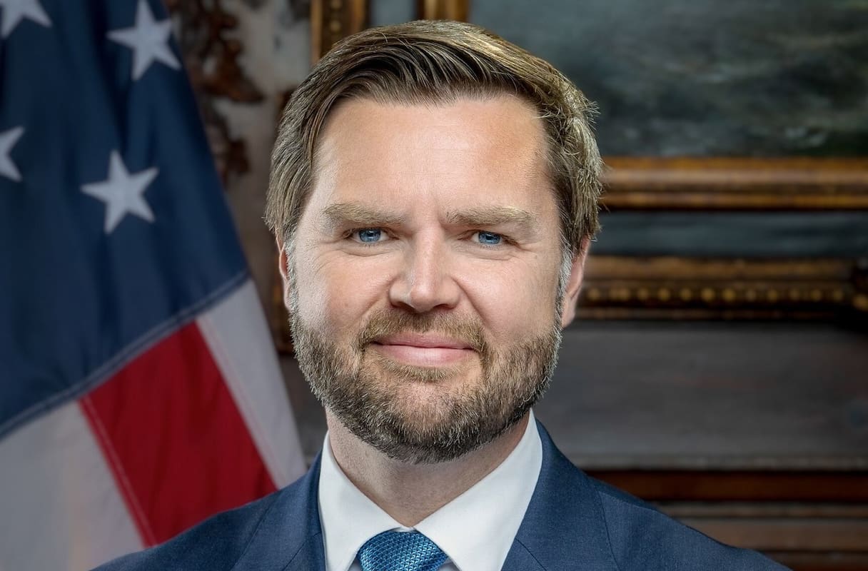 You are currently viewing Pourquoi les États-Unis et le Royaume-Uni refusent de signer l’accord sur une IA « ouverte » et « éthique » ?