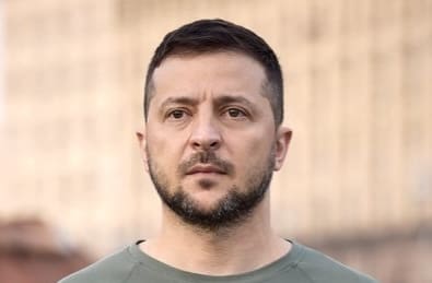 Lire la suite à propos de l’article Ukraine : Zelensky réagit aux critiques de Trump et l&rsquo;accuse de croire à la « désinformation russe »