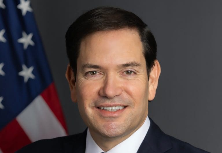 Lire la suite à propos de l’article États-Unis – Russie : Poursuite dialogue diplomatique sur la fin du conflit en Ukraine