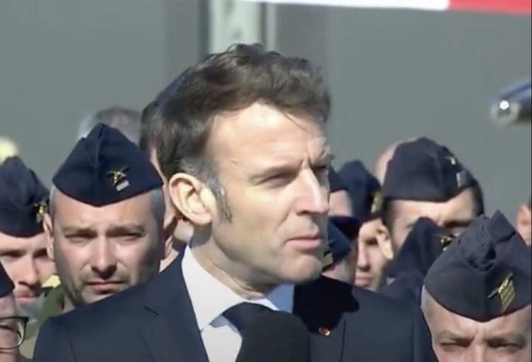 Lire la suite à propos de l’article France : Emmanuel Macron annonce une augmentation des commandes de Rafale pour renforcer la défense nationale