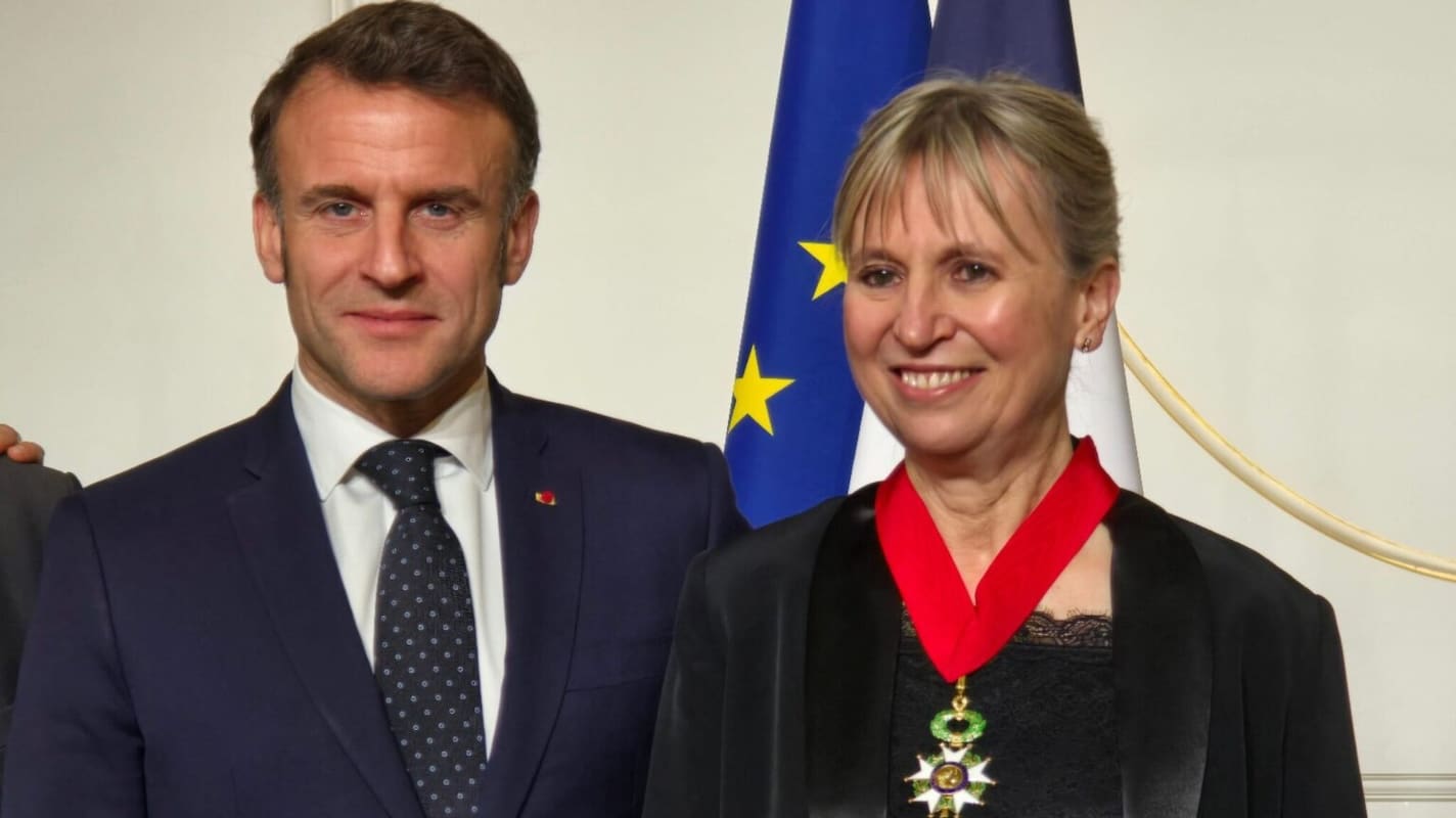 You are currently viewing Hébergement d’urgence : Emmanuel Macron soutient la préfète du Rhône Fabienne Buccio