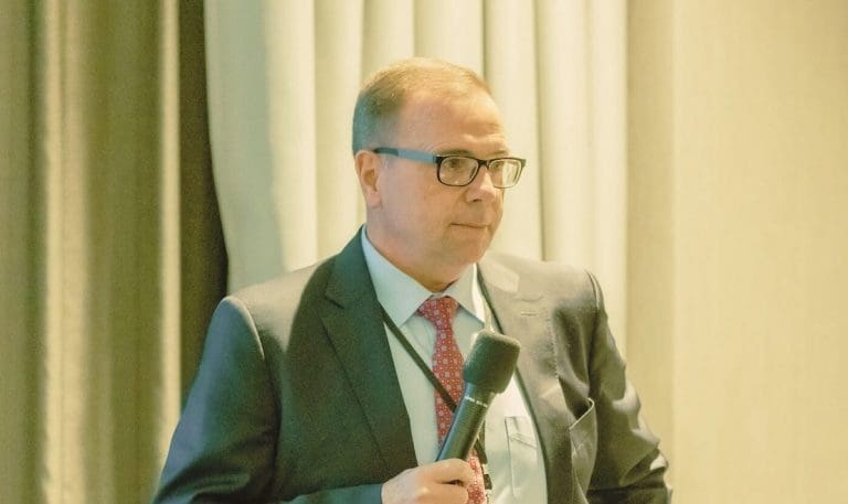 Lire la suite à propos de l’article La Suisse doit-elle se préparer à la guerre ? L&rsquo;avertissement stratégique du général américain Ben Hodges