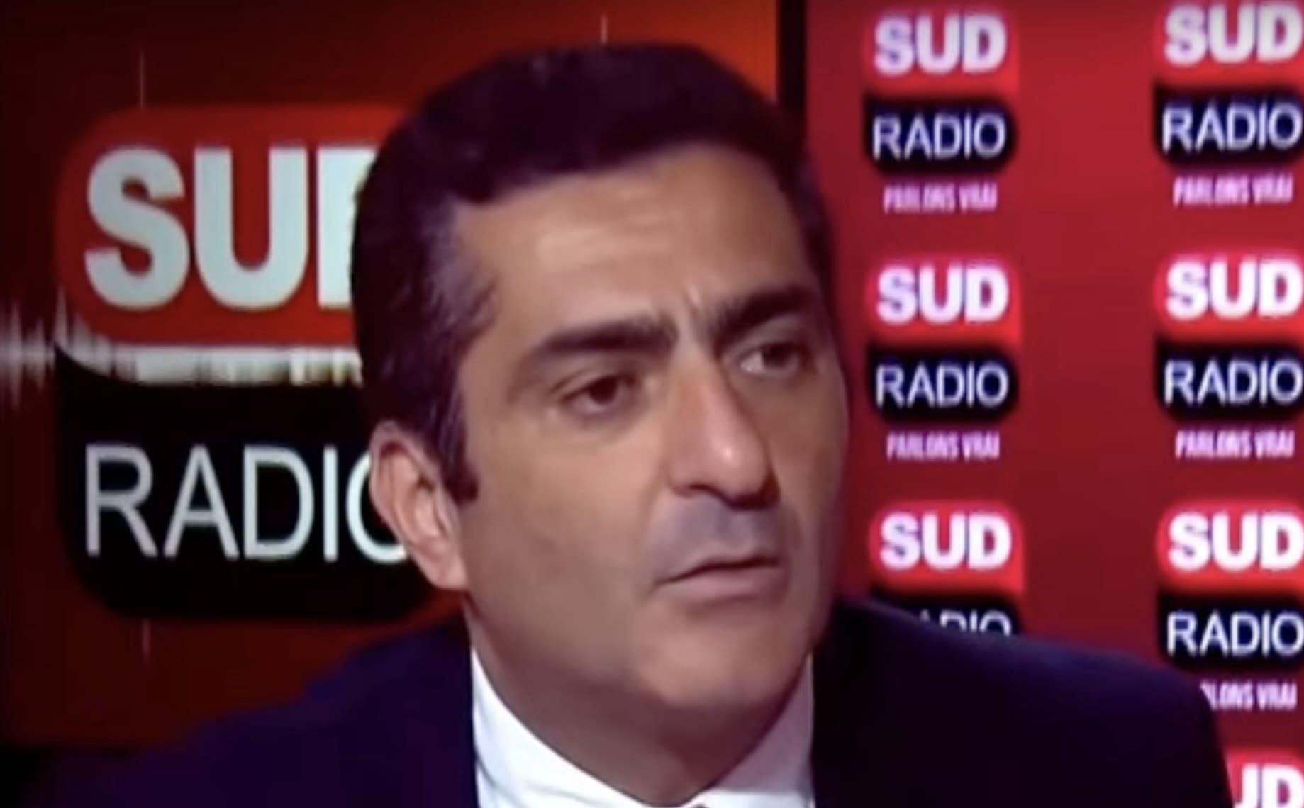 You are currently viewing Marc Touati alerte : « La France n’a pas les moyens d’une économie de guerre »