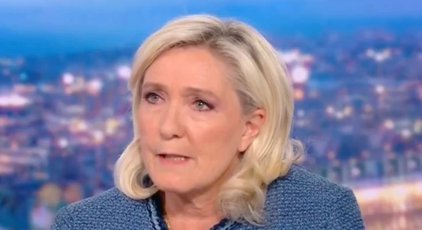 You are currently viewing Marine Le Pen condamnée à l&rsquo;inéligibilité : Un coup d&rsquo;arrêt pour la présidentielle 2027 ?