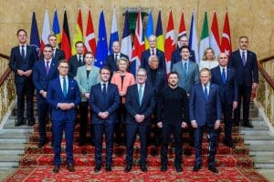 Lire la suite à propos de l’article Sommet de Londres : Keir Starmer défend un plan de paix Franco-Britannique pour l&rsquo;Ukraine