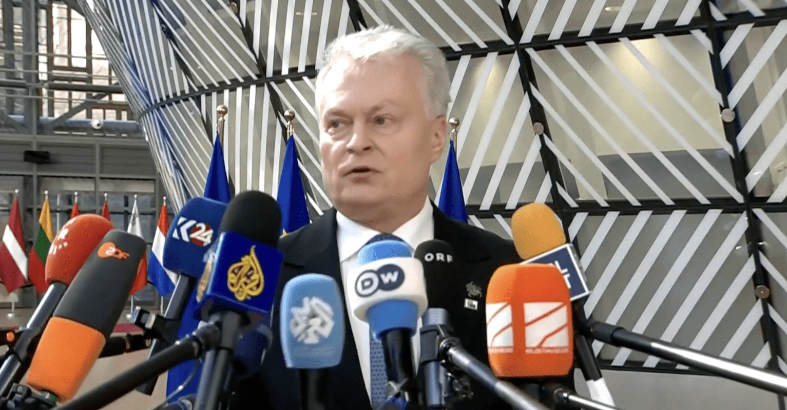 You are currently viewing Sommet de l’UE sur l’Ukraine : Gitanas Nausėda appelle à renforcer le soutien militaire et économique