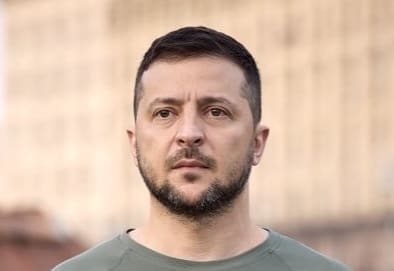 Lire la suite à propos de l’article Ukraine : Zelensky appelle à une paix immédiate, malgré les tensions avec Moscou