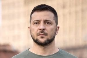Lire la suite à propos de l’article Ukraine : Zelensky réaffirme sa méfiance envers Poutine et appelle à une discussion avec Trump