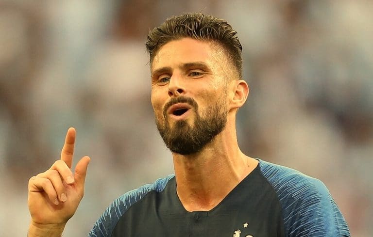 Lire la suite à propos de l’article Foot : Le Stade de France rend un hommage grandiose à Olivier Giroud, meilleur buteur des Bleus