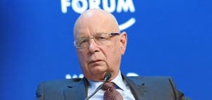 Lire la suite à propos de l’article Davos : Klaus Schwab poussé vers la sortie après 55 ans à la tête du Forum économique mondial ?