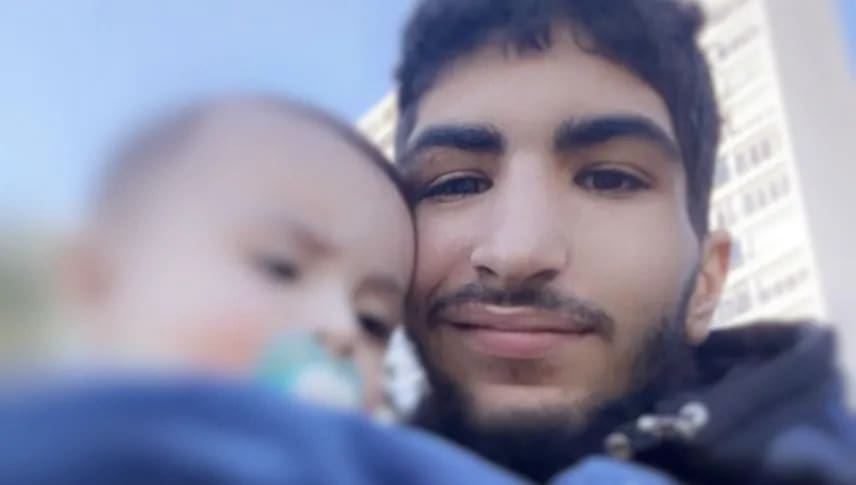 You are currently viewing Marseille : Un rassemblement s&rsquo;est tenu au Vieux-Port en hommage à Souheil, tué par un tir policier