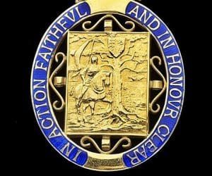 Lire la suite à propos de l’article Royaume-Uni : Franc-maçonnerie et Ordre des Compagnons d&rsquo;honneur, des réseaux d&rsquo;élite connectés ?