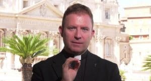 Lire la suite à propos de l’article Suisse : Kurt Benedikt Susak, le curé de Davos proche du Forum économique mondial