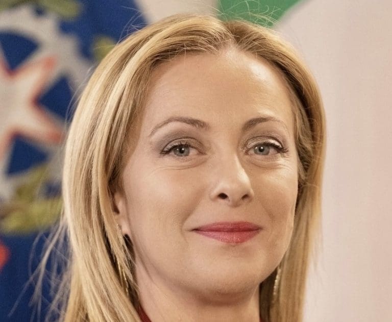 Lire la suite à propos de l’article Vatican : La mort du pape François et l&rsquo;opportunité diplomatique pour Giorgia Meloni