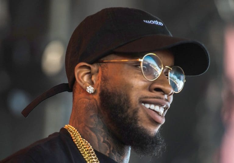 Lire la suite à propos de l’article Etats-Unis : Tory Lanez poignardé en prison alors que le garde du corps de Kelsey remet en question son implication