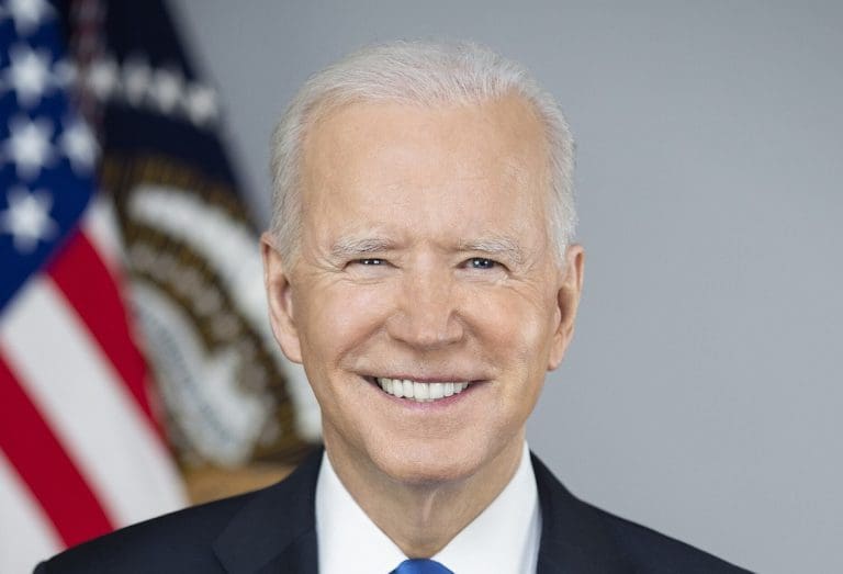Lire la suite à propos de l’article États-Unis : Des ONG accusent l’entourage de Biden d’avoir signé des décrets climatiques à son insu grâce à un autopen