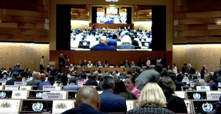 Lire la suite à propos de l’article Genève : L’OMS franchit une étape « historique » vers l’adoption de son Accord mondial sur les pandémies