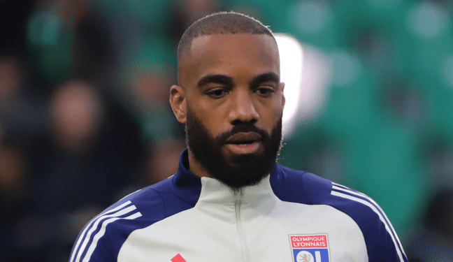 You are currently viewing Lyon : Le domicile d’Alexandre Lacazette cambriolé pendant son dernier match avec l’OL
