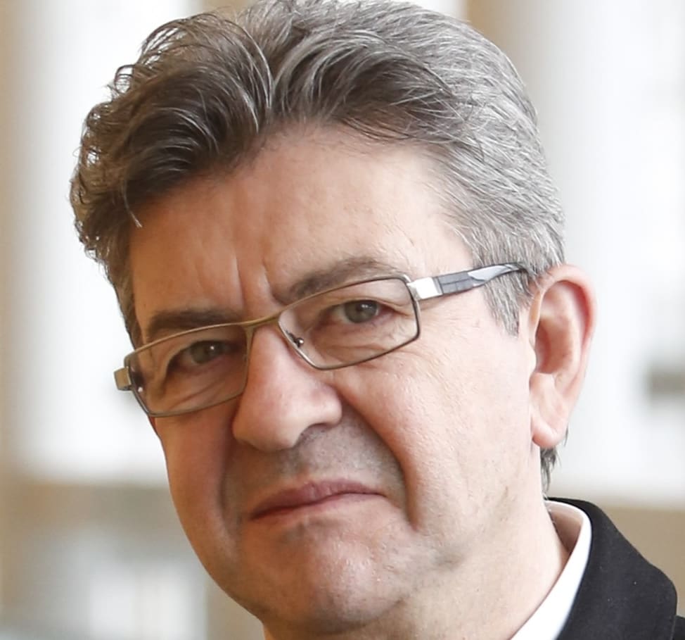 You are currently viewing Mélenchon réagit vivement au livre-enquête « La Meute » traitant ses auteurs de « dégénérés »
