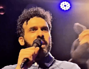 Lire la suite à propos de l’article Polémique autour du spectacle de Mustapha El Atrassi : l’humoriste se moque des « gwers » et déclenche un tollé