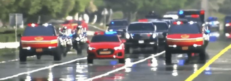 Lire la suite à propos de l’article Qatar : Les Tesla Cybertruck des forces de sécurités escortent le cortège de Donald Trump