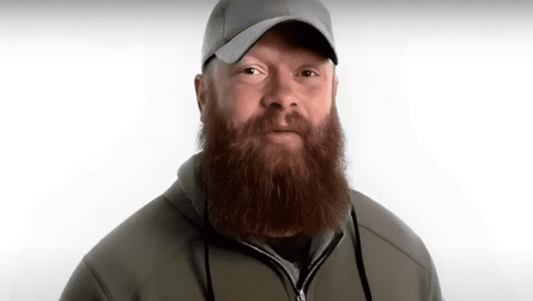 Lire la suite à propos de l’article Une IA recrée le témoignage d’une victime de meurtre lors du procès de son tueur en Arizona