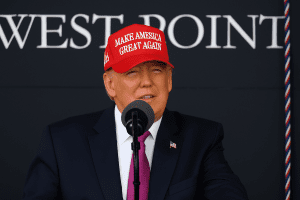 Lire la suite à propos de l’article West Point : Donald Trump accuse la Russie d’avoir volé la technologie des missiles hypersoniques