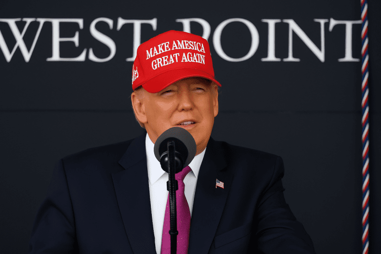 Lire la suite à propos de l’article West Point : Donald Trump accuse la Russie d’avoir volé la technologie des missiles hypersoniques