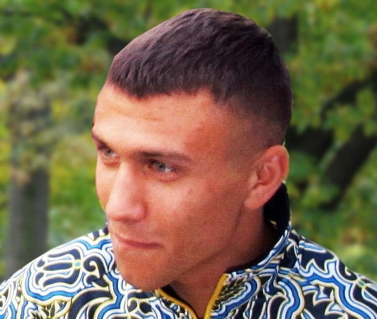 Lire la suite à propos de l’article Boxe : Vasyl Lomachenko annonce sa retraite après une carrière légendaire