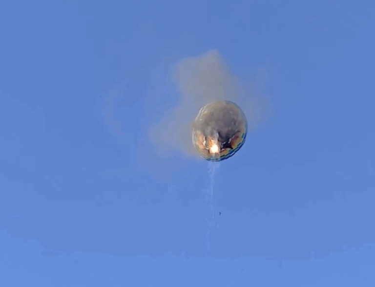 Lire la suite à propos de l’article Brésil : au moins huit morts dans un accident de montgolfière à Praia Grande